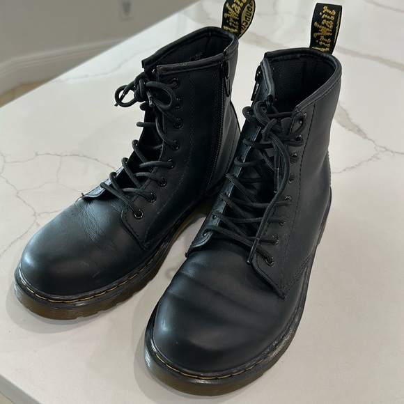 Dr Martens junior 1460 SOFTY T leather lace boot - Picture 1 of 7